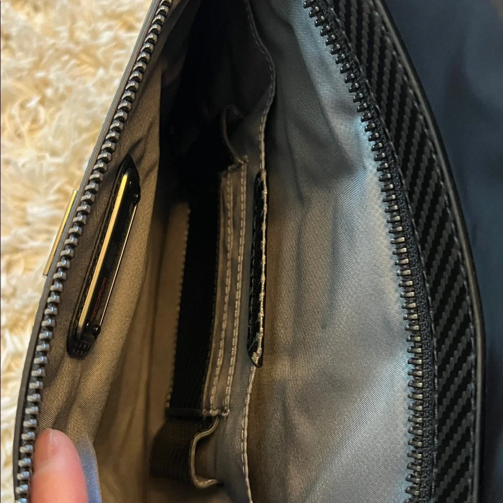 NWT Tumi KALVIN Laptop sleeve Crossbody